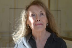 नोबेल पुरस्कार विजेता फ्रांसीसी लेखिका एनी एर्नाक्स ने खोले हैं अपनी जिंदगी के पन्ने 